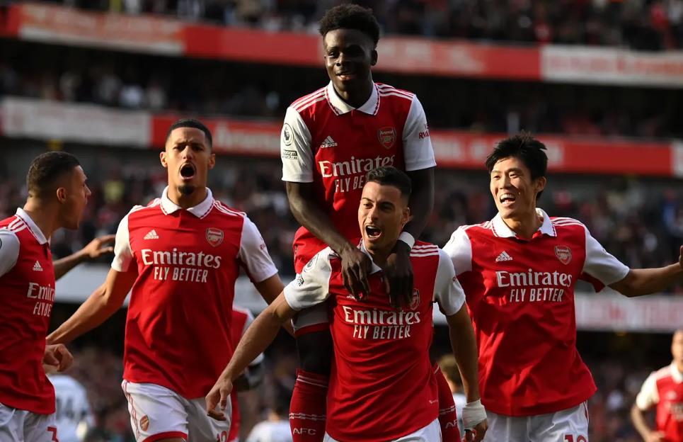 枪手欧冠狂飙，阿森纳破茧成蝶创辉煌